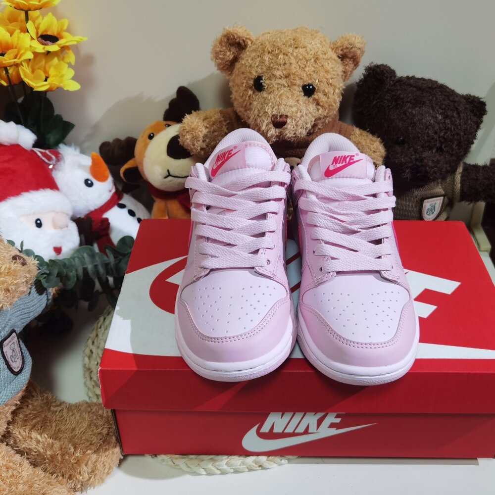 Nike Peppa Pig Pink Fashion Casual Sports Shoes for Women - Picture 2 of 5